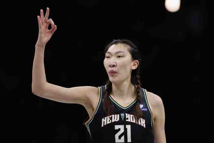 韩旭常规赛全勤生涯首次!44场砍277分也是生涯最高值!
