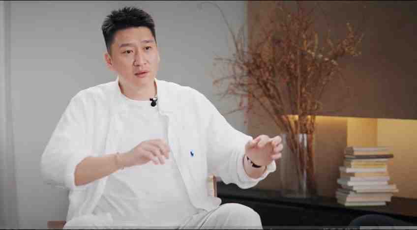 孙悦：扬纳基斯执教期间 老队员还好&很多年轻人还会出现基础问题